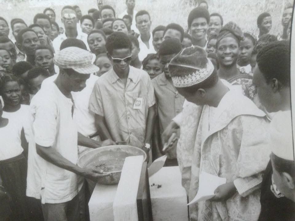 Chief Josiah Akintoba the first national president of IMACOSA laying the foundation stone of the school gate in 1971.