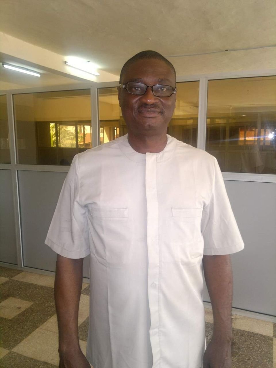 Mr A Y Akinola principal Imade College Owo (1996-2005)